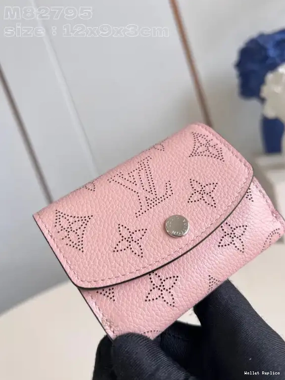 Affordable XS VUITTON Iris LOUIS Wallet-12*9.5*3CM 0626